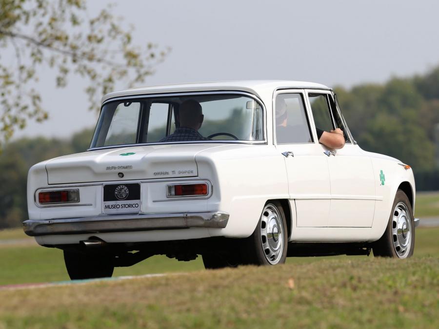  Alfa Romeo Giulia T.I. Super (105.16) 1963 года  (фото 11 из 11)